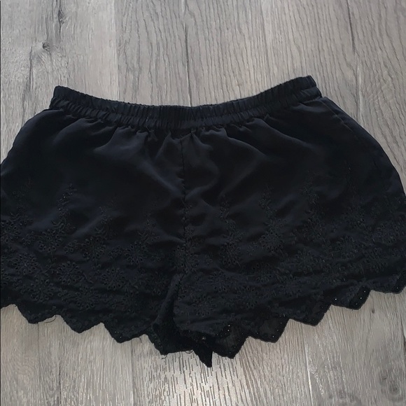 Black Linen Shorts - Picture 1 of 1